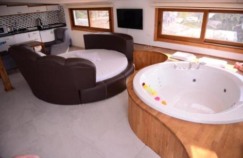 Fethiye City Center Apartment | george's boutique hotel