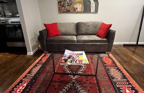 Queens Apartment | Georgeous apartment in Astoria