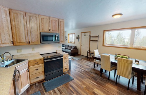 Georgetown House | Georgetown Lake House With 4 bedrooms, 3 bathrooms, game room, fire pit, & more