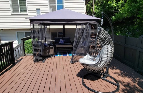 Penetanguishene Cottage | Georgian Bay Escape - Perfect getaway right by the lake. Private deck w/pool.