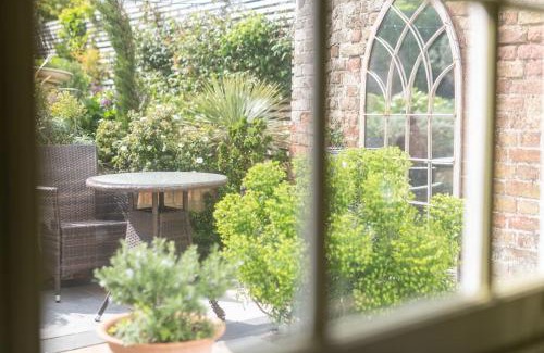 Herne Bay House | Georgian home on the beach great for families !
