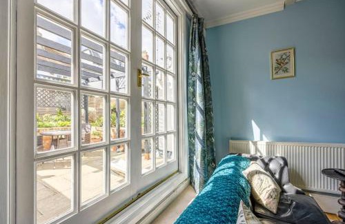 Herne Bay House | Georgian home on the beach great for families !