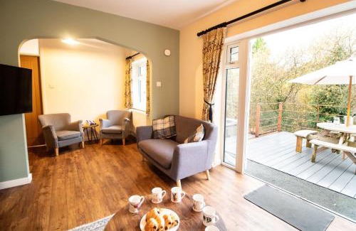 St Harmon House | Ger Yr Afon