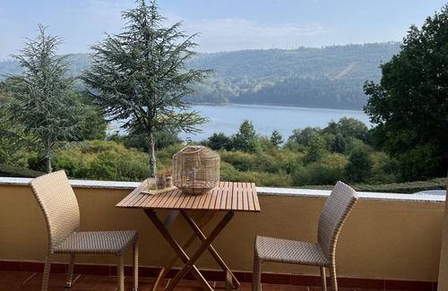 Cabril Apartment | Gerês- Venda Nova Dam - River beach and shared swimming pool