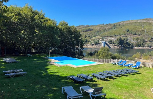 Cabril Apartment | Gerês- Venda Nova Dam - River beach and shared swimming pool