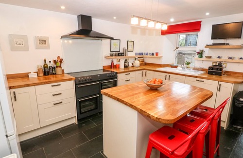 Harlech Cottage | GERLAN, family friendly, character holiday cottage in Harlech