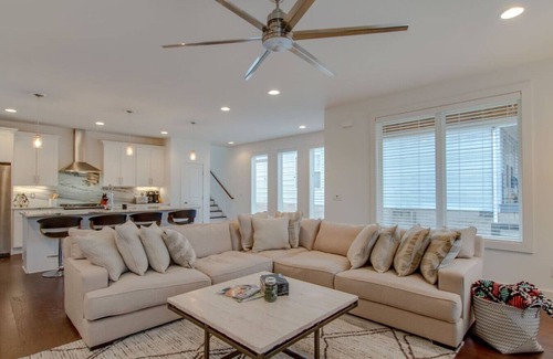 Salemtown House | Germantown Super Pad-Rooftop Deck