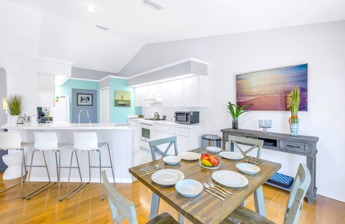 Siesta Key House | Gertrude's Siesta | Pool & Spa, 100% Private, 5-min bike to Siesta Key Beach, 3-miles to Village!