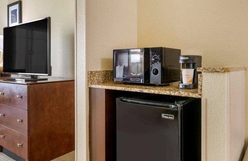 Florida Center House | Get a great start to your day close to Universal Orlando Resort