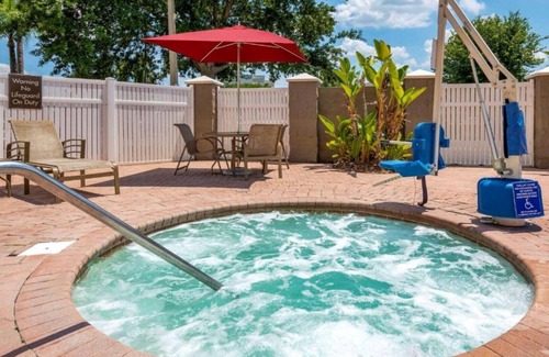 Florida Center House | Get a great start to your day close to Universal Orlando Resort