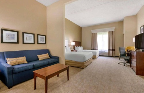 Florida Center House | Get a great start to your day close to Universal Orlando Resort