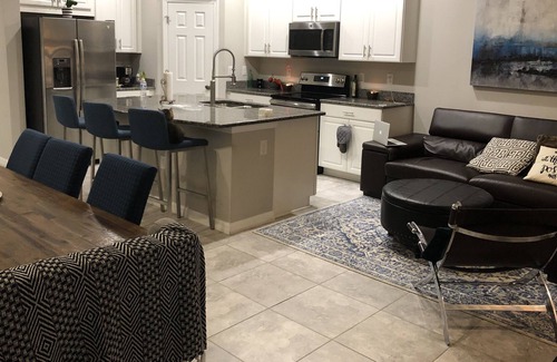 Riverview House | Get close to beaches and downtown!