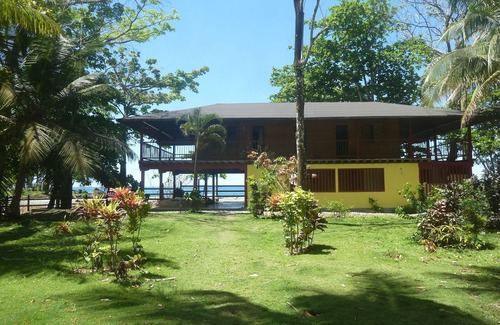 Capurgana House | Get Out From Your Habit In Between Ocean And Jungle