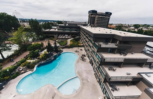 Riverside Hotel | Get Ready for Blissful Getaway! Pet-Friendly, Near Spokane Arena