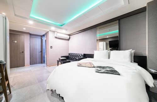 Geumjeong-dong Hotel | Geumjeong 1004