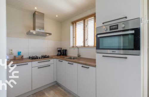 Serooskerke House | Gezellige vakantiewoning met een zonnig terras