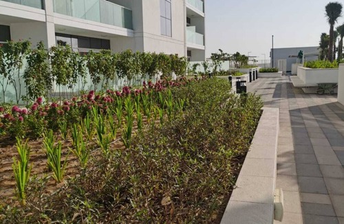Dubai Apartment | Gharfar-2 Heaven Escape-Golf view-high floor-Netflix-GYM-Pool-perfect staycation