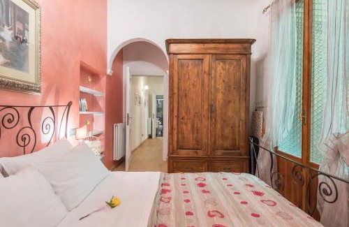 Santa Croce Apartment | Ghibellina 22 Apartment