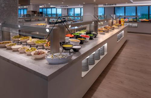 Lloret de Mar Hotel | GHT Oasis Park & Spa