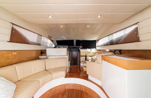Bari City Centre Boat Rental | Gi&Gi ULTIMA. a boat for dreaming