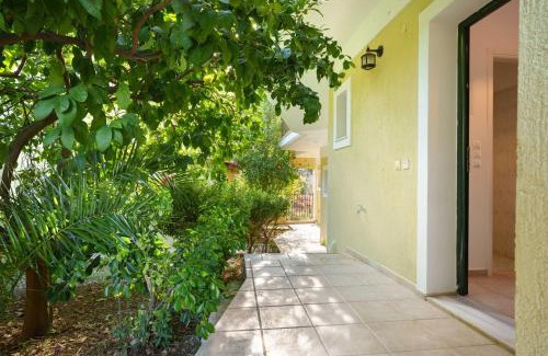 Eleios-Pronnoi Apartment | Giannatos' Studios - Makis