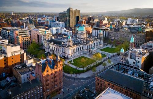 Belfast Apartment | Giants Causeway-1bd Ap - Gold Short Term Stays