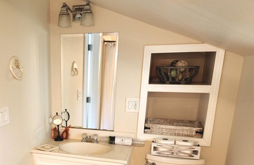 Diamond Springs House | Gigi's Blue Roof Cottage