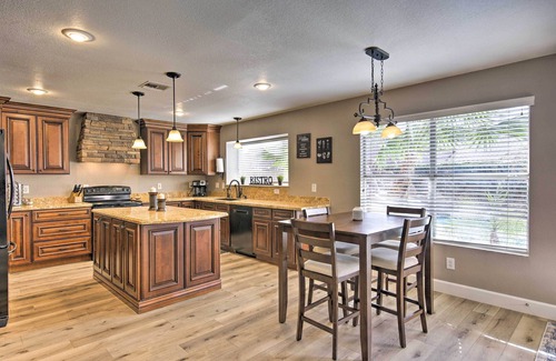Val Vista House | Gilbert Group Getaway: 3 Mi to Dtwn