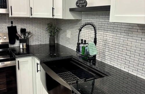 West Liberty House | Gingers Retreat