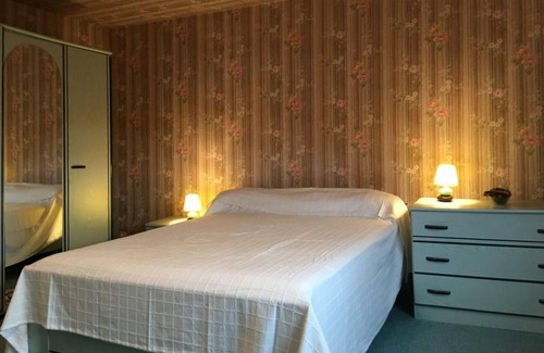 Chailles Cottage | Gite Chailles, 2 bedrooms, 6 persons