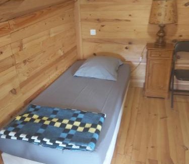 Saint-Alban-sur-Limagnole House | gite D ETAPE DU PELERIN de la butte aux oiseaux