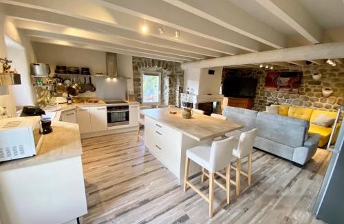 Mazan-l'Abbaye House | GITE DE GROUPE 160m2, 15p, salle de reception, jardin, terrasse