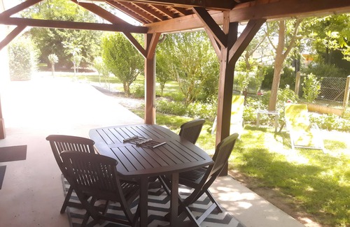 Noyers-sur-Cher House | Gite de la chapelle zoo 7 min – quiet, large enclosed park, playground