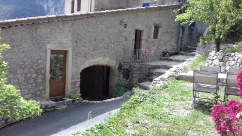 Ponet-et-Saint-Auban House | Gite de Pascal et Virginie