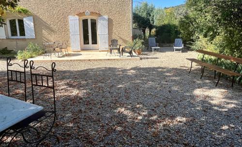 Greoux-les-Bains Apartment | Gite Harmonie