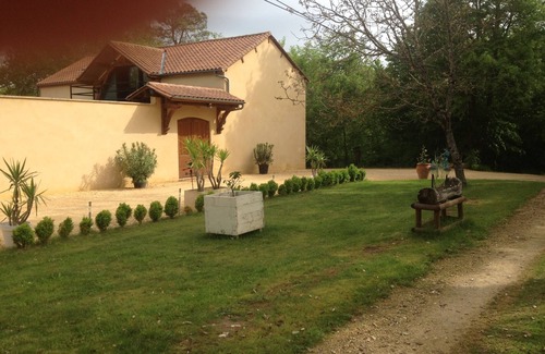 Castels House | GITE IN THE COUNTRYSIDE WITH SWIMMING POOL COVERED AND DISCOVERABLE