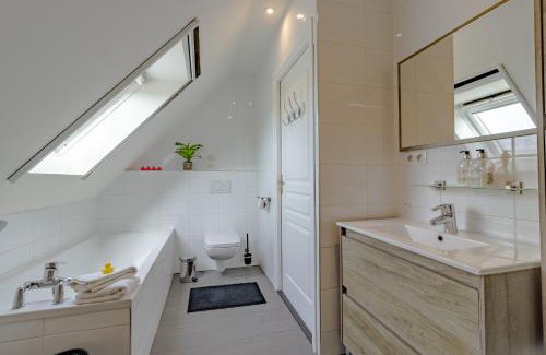 Jayac House | Gite La Mauratie -4 bedroom House