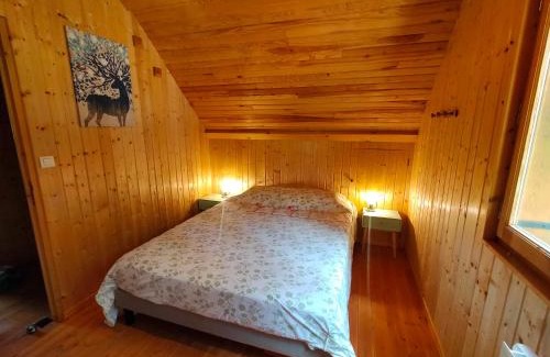 Saint-Antheme Ski Chalet | Gite Le Chalet SaintAnthème/Prabouré