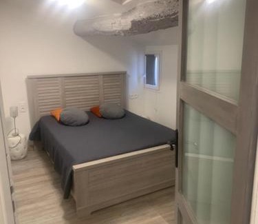 Cugand House | Gite le port sur mer