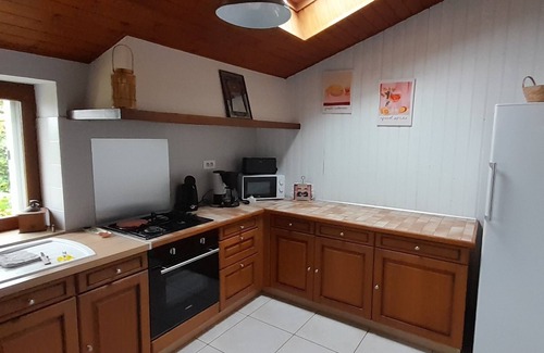 Le Poire-sur-Vie House | Gite O Pré'Vert, group gite in Le Poiré Sur Vie, Vendée. Accu-capable cottage
