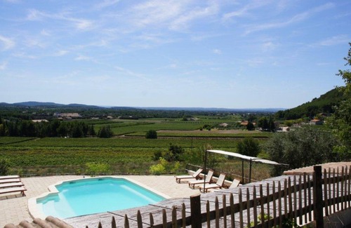 Mazan Apartment | Gite Olivier has a fantastic view.