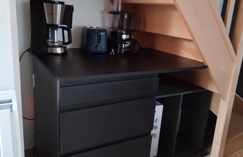 Vieux-Vy-sur-Couesnon House | Gite sleeps 3, sleeps 5 in the countryside, garden, parking, pets welcome.