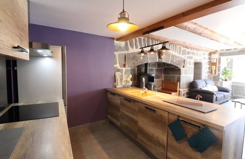 Valuejols Cottage | Gite Valuéjols, 3 bedrooms, 7 persons