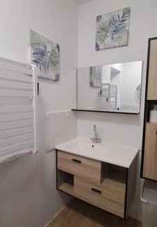 Auxerre Apartment | Gitedelatournelleauxerre