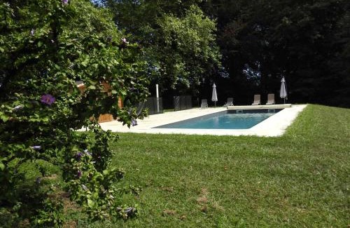 Saint-Eloy-les-Tuileries House | gitedubourghaut