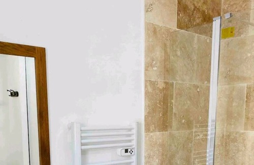 Mondragon Apartment | Gites Avec spa Privé