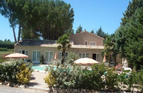 St.-Remy-de-Provence House | Gites Climatisés Piscine Chauffée La Balancelle