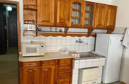 Mejë Apartment | GJAKOVA - Cosy Apartment with 3,5 Bedrooms in the Best City Area