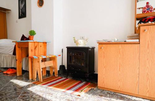 Gjirokaster House | GjiroArt Corner