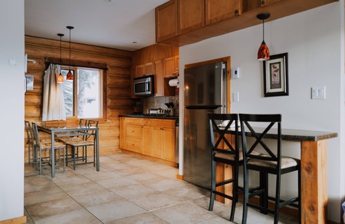 Revelstoke Hotel | Glacier House Resort